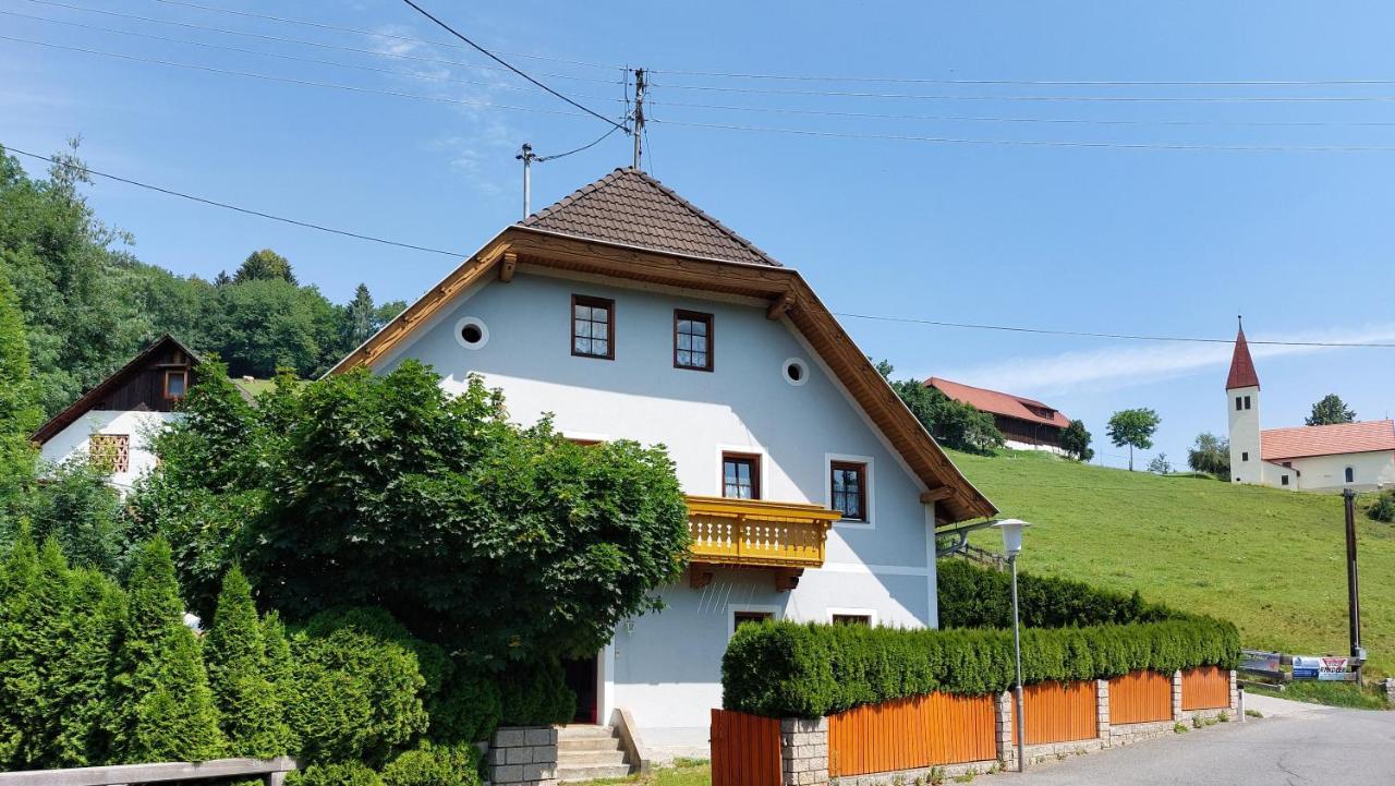 Malerisches Bauernhaus Lieserhofen Exteriör bild